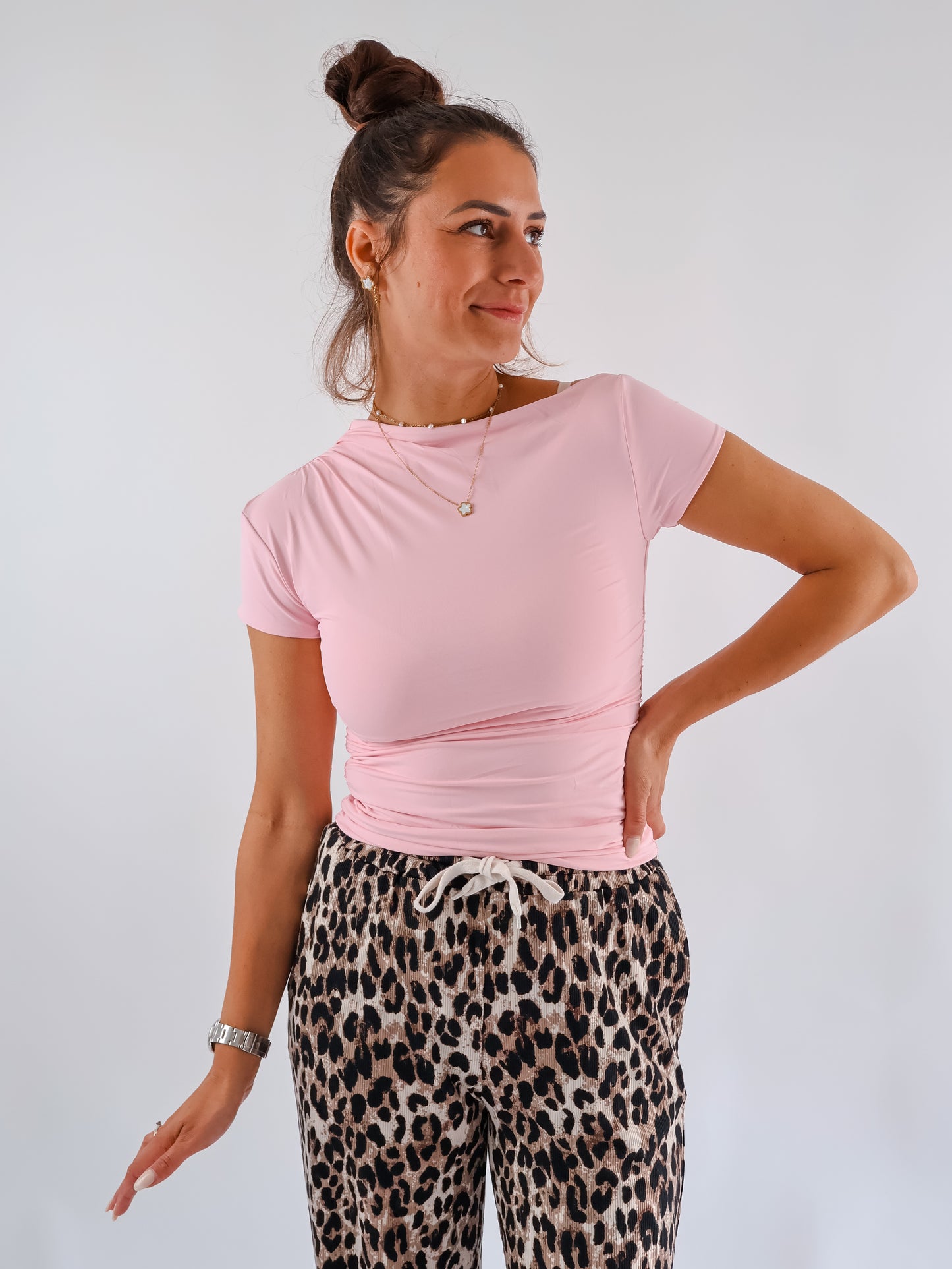 Basic Shirt mit asymmetrischem Ausschnitt Rosa