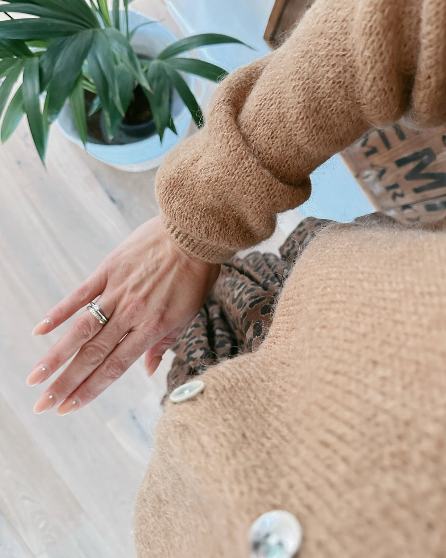 Vivi Cardigan Camel