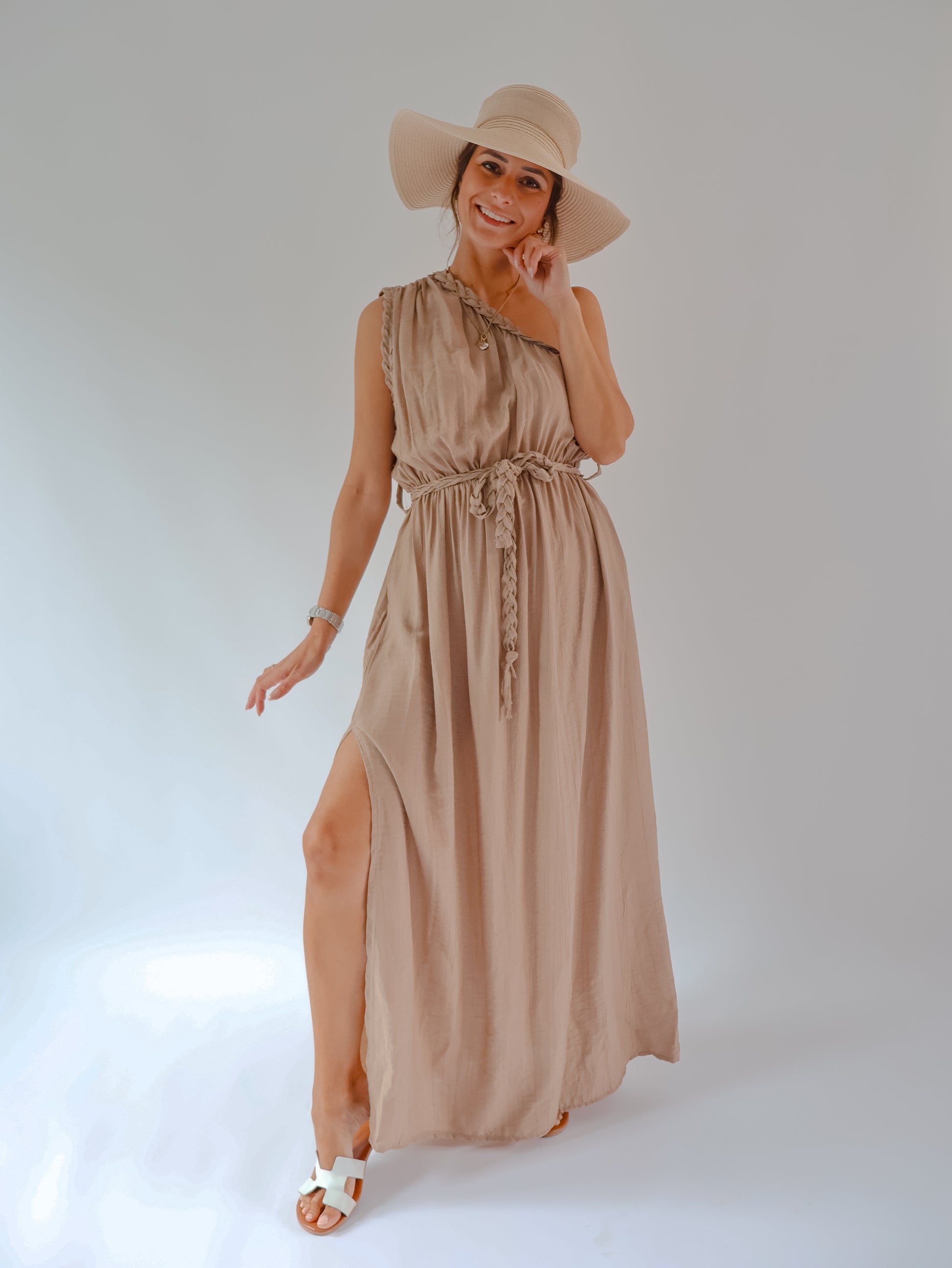 Romina Oneshoulder Beige