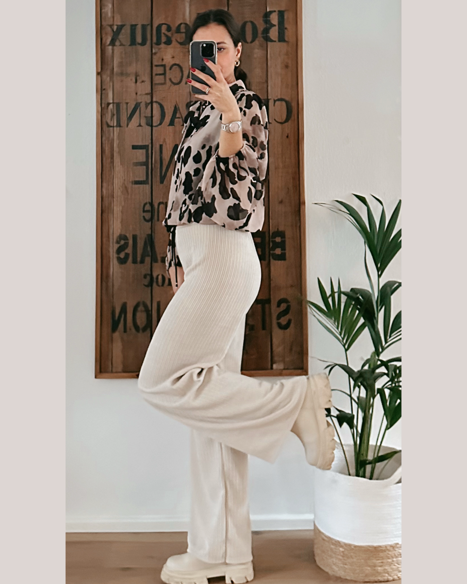 Wideleg Samthose Beige