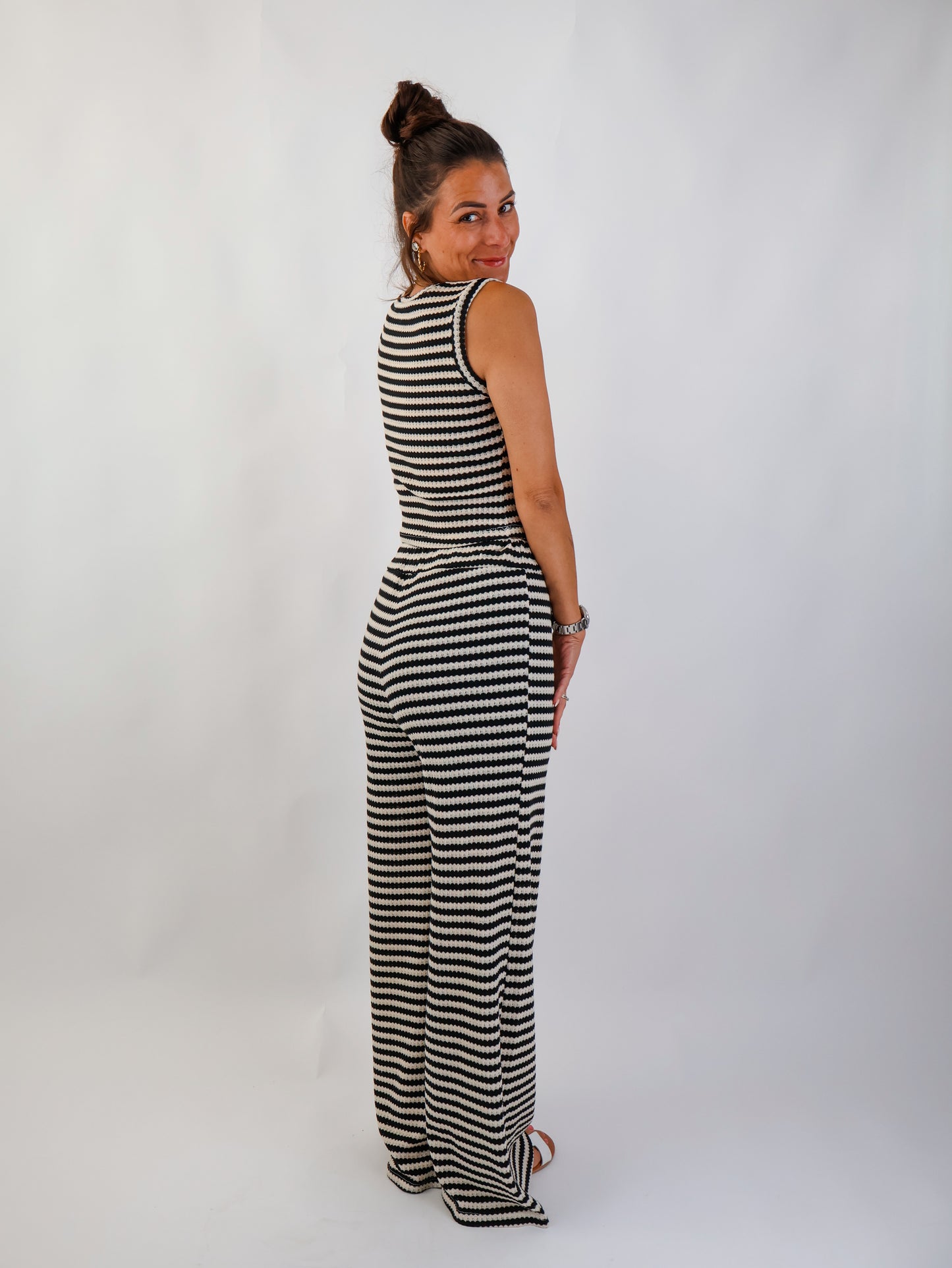 Lilya Strickset Schwarz