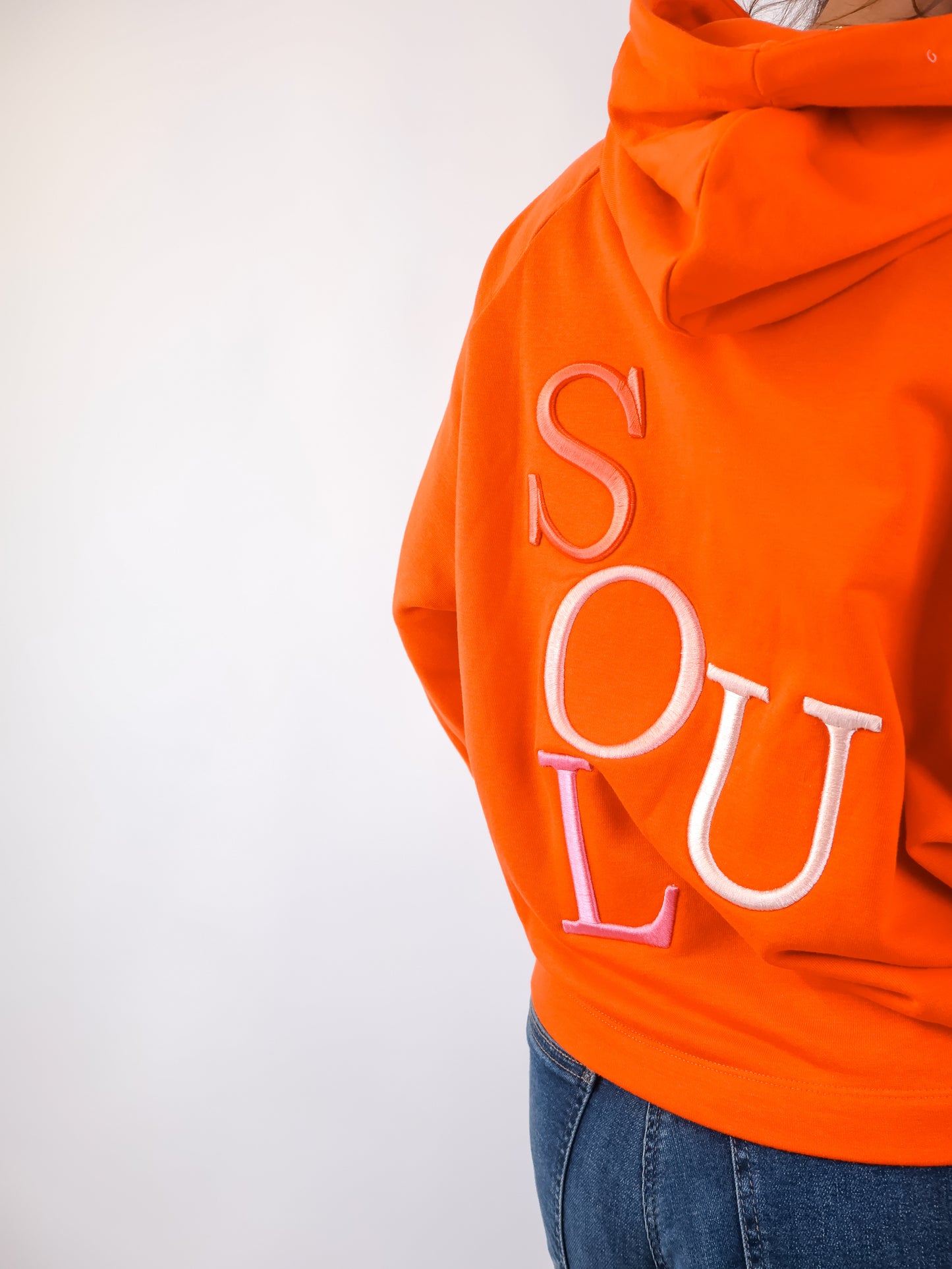 Smith&Soul Boxy Hoodie mit Stickerei in Mandarine
