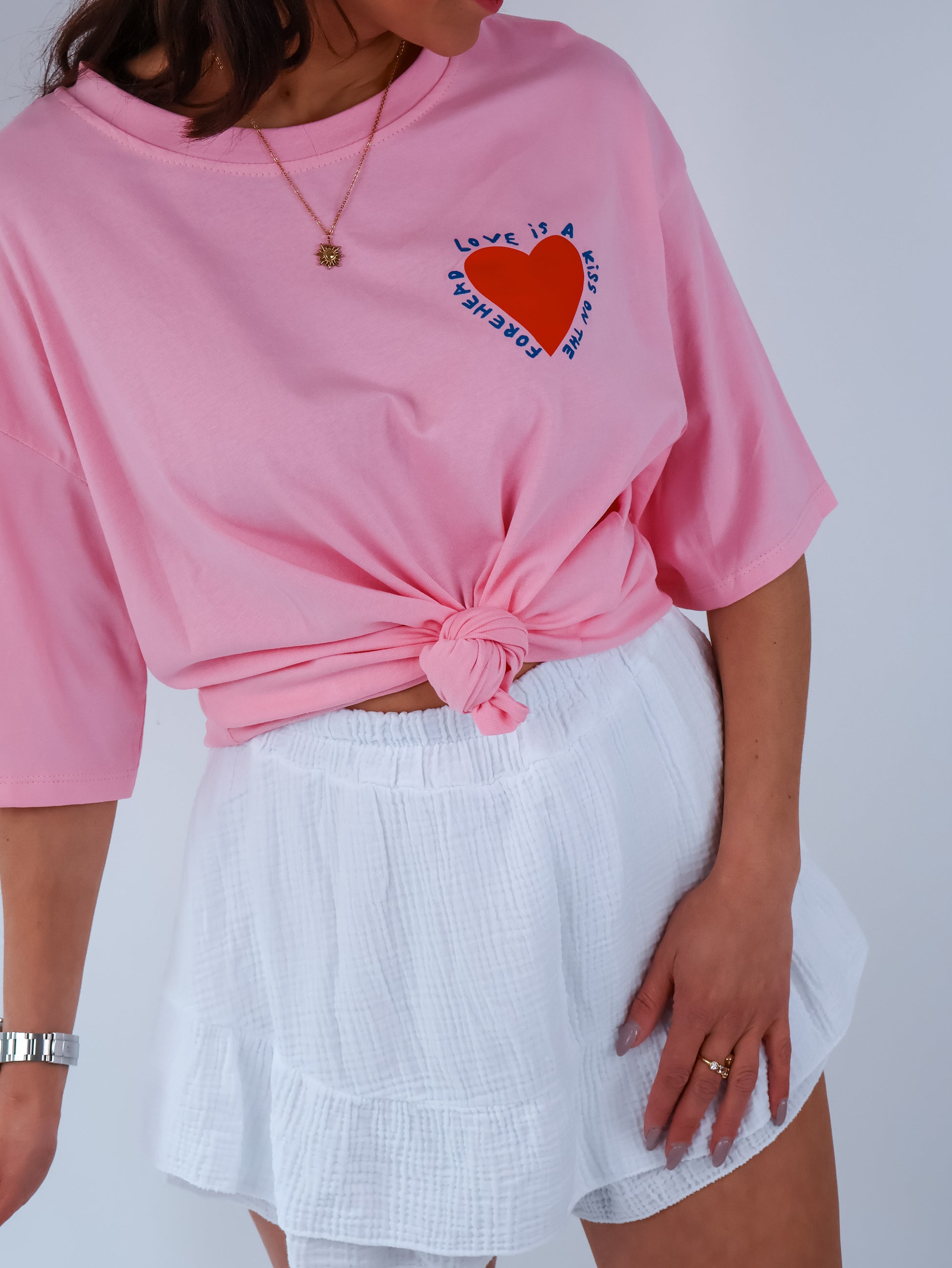 Love is a Kiss Shirt Rosé