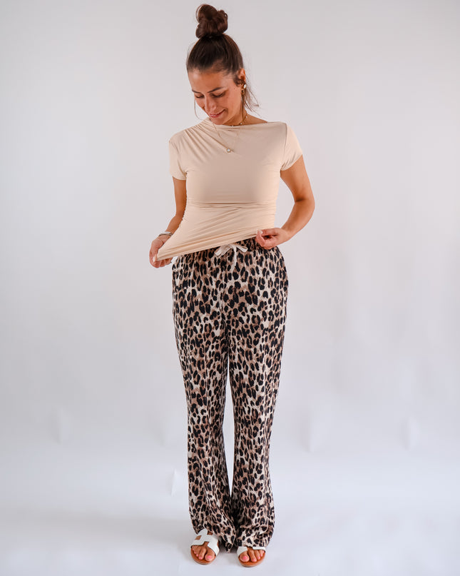 Basic Shirt mit asymmetrischem Ausschnitt Beige