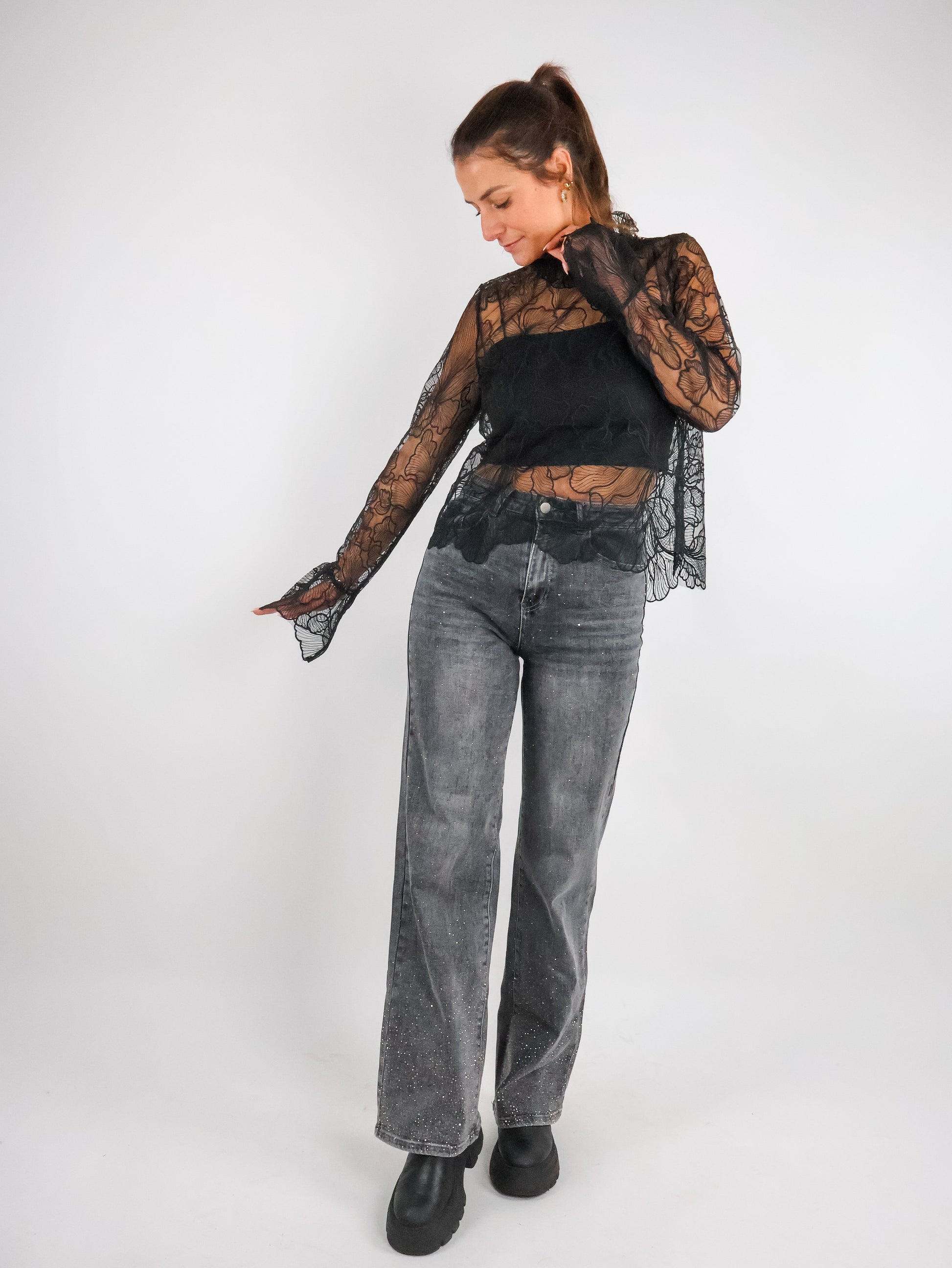 Spitzenbluse mit offenem Rücken Schwarz