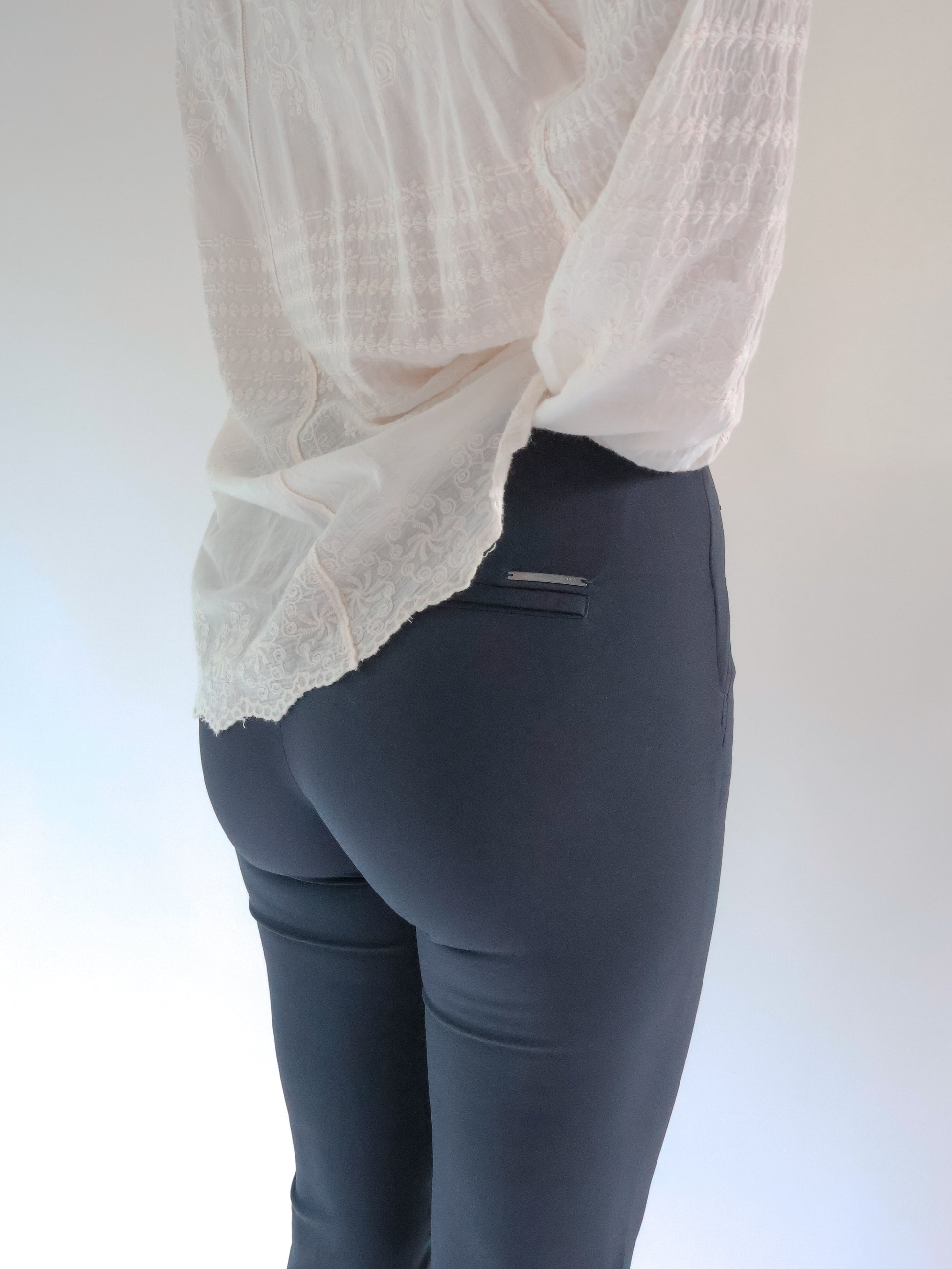 Mac Zip Hose Anna Blau
