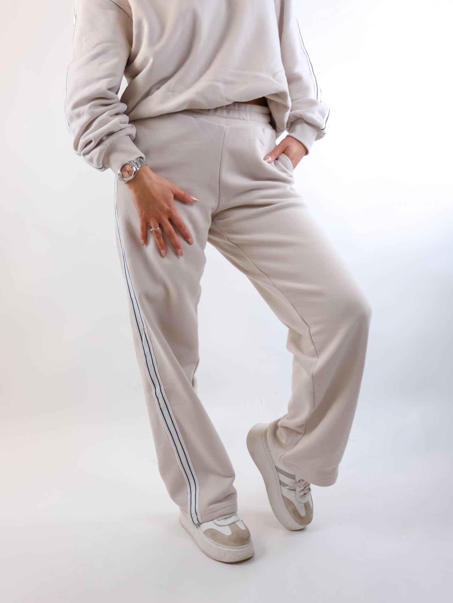 Smith&Soul Sweatpants with side Stripes Sand