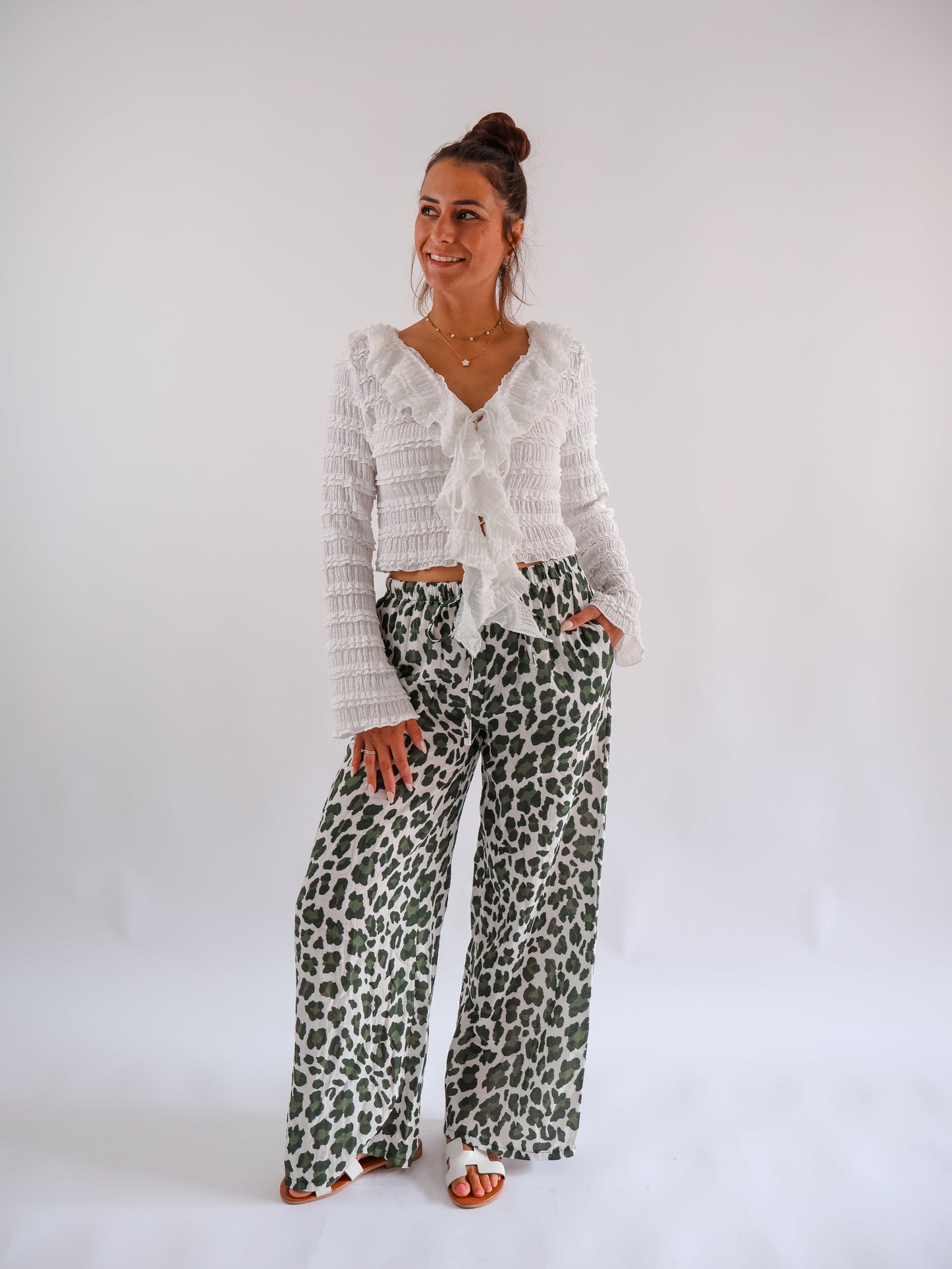 Musselin Hose Leo Olive