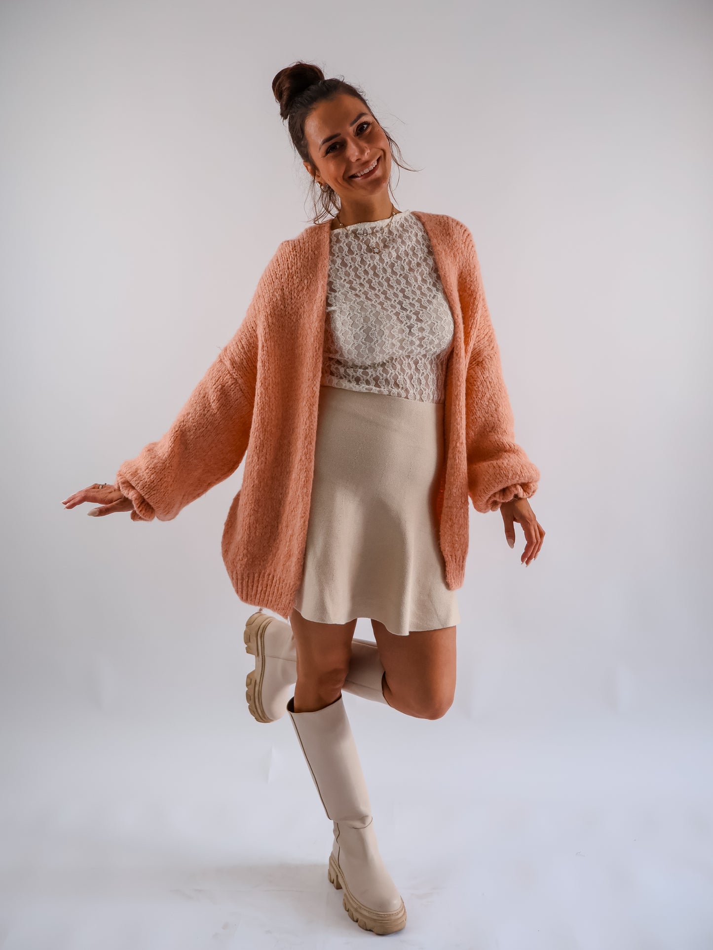 Leonora Cardigan Apricot