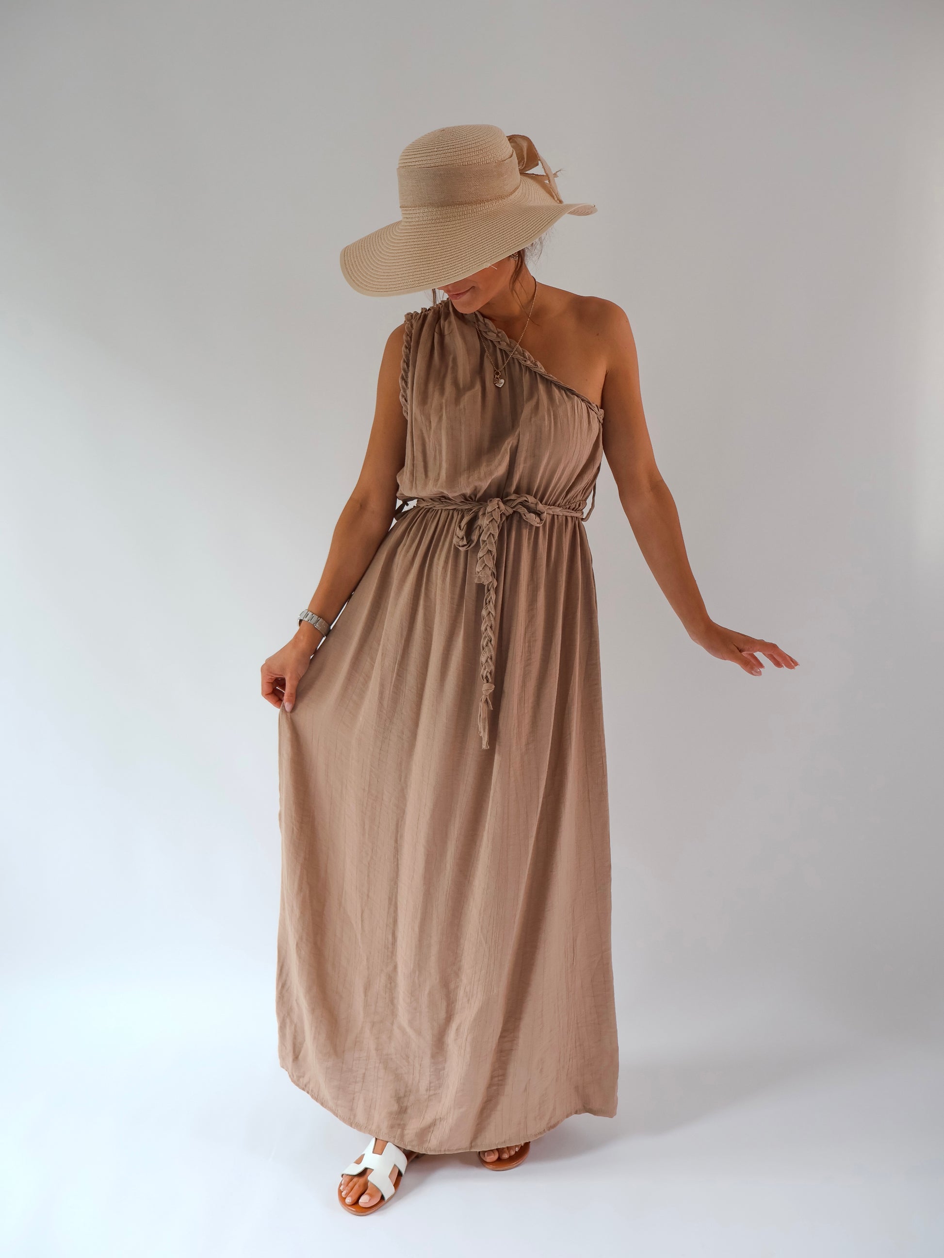 Romina Oneshoulder Beige