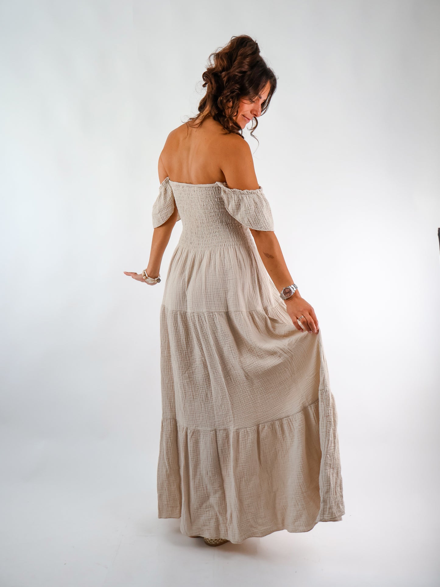 Maxi Musselin Kleid mit Volants und Flügelärmel Beige