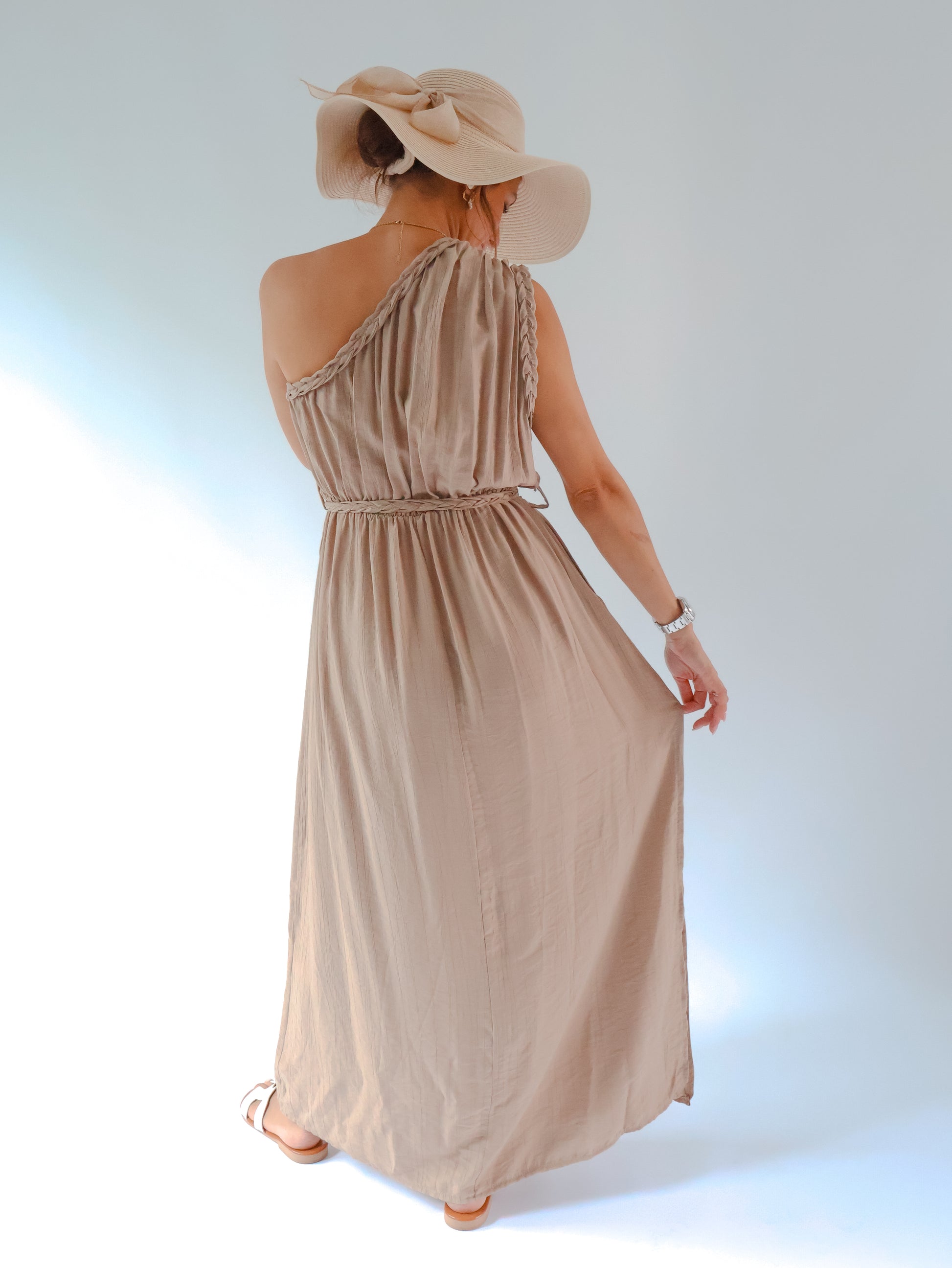 Romina Oneshoulder Beige
