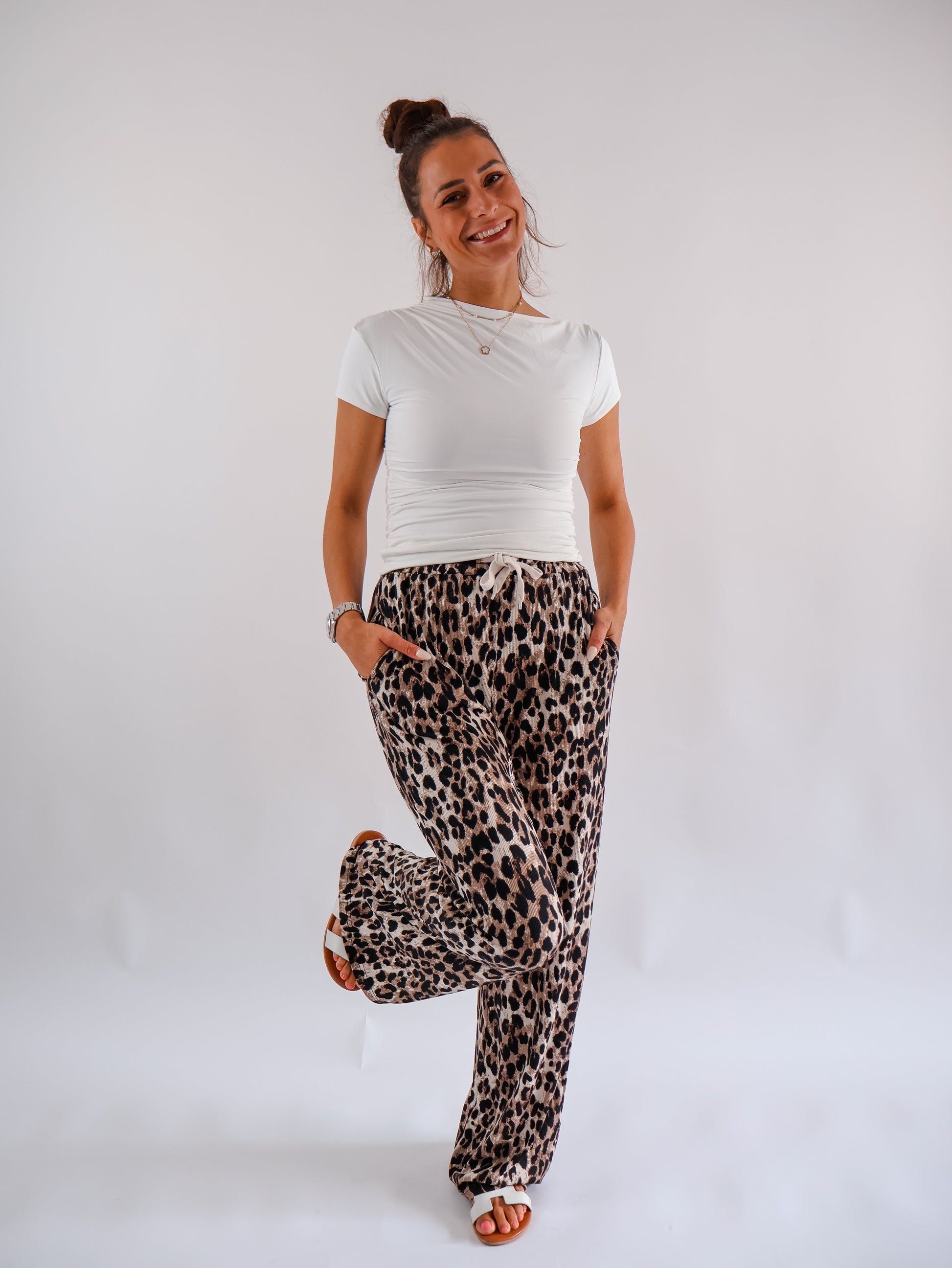 Basic Shirt mit asymmetrischem Ausschnitt Offwhite
