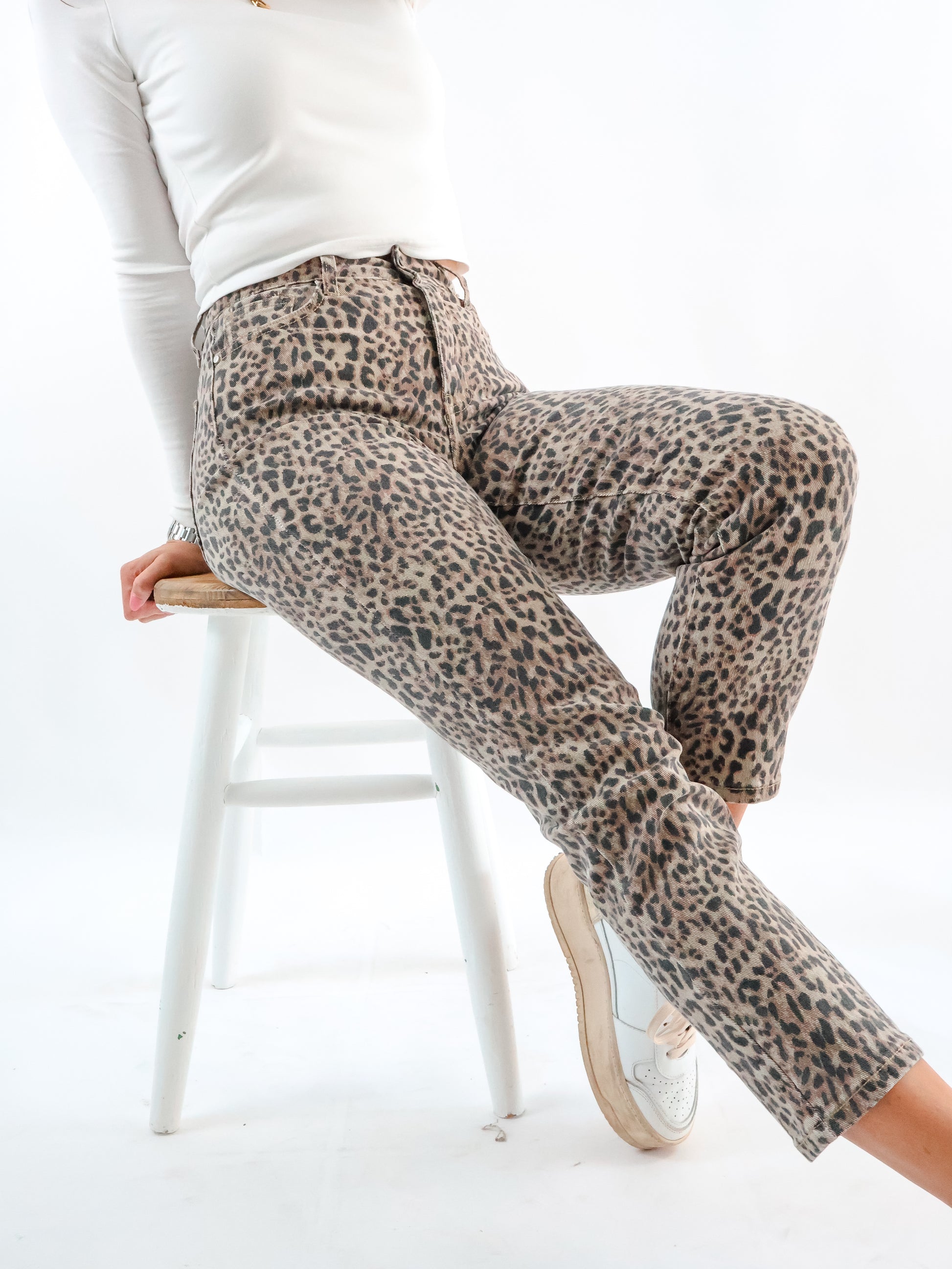 Leo Mom Jeans